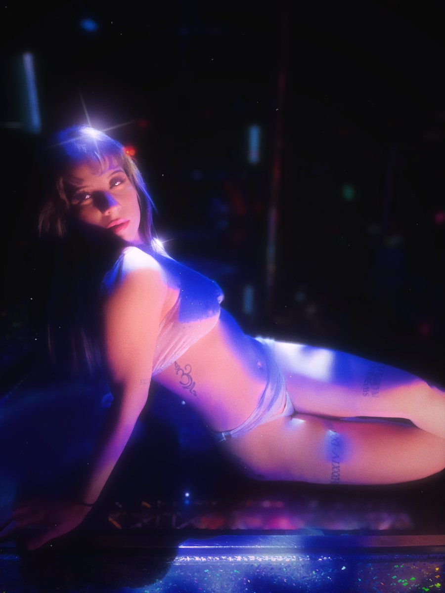 What are you up to today? 😍

Start your weekend with all of our beautiful Honeys! Always the hottest party destination in Vegas! Open 24/7! Please drink responsibly.

📸 IG <a href="/lovelymama/">れいか</a>._
.
.
.
#HustlerVegas #VegasNightlife #HustlerHoneys #TGIF #Friyay