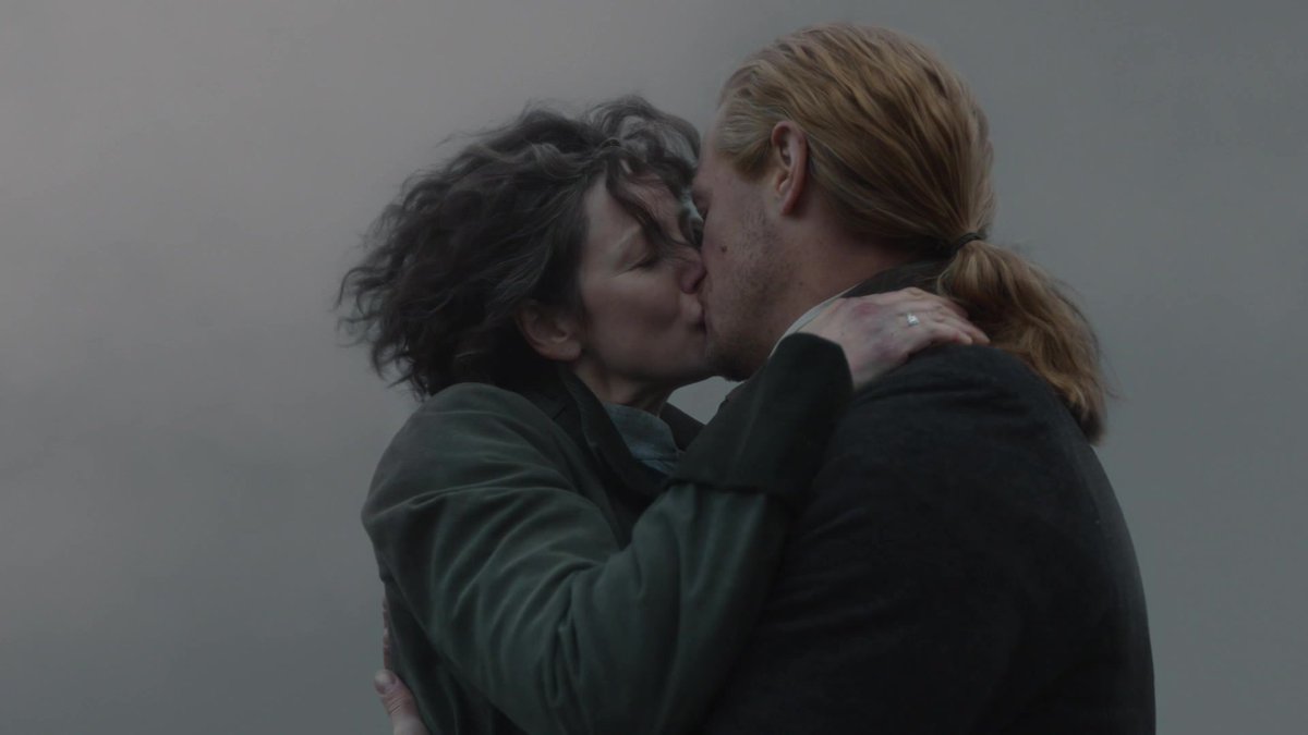 CaitrionaFan's tweet photo. Outlander: 7x01 Screencaps &amp; Stills #CaitrionaBalfe

🔗 https://t.co/oFHUv2sabs
🔗 https://t.co/zl1pLaGzyT

📸 [x374] https://t.co/p6xT3BjDJx