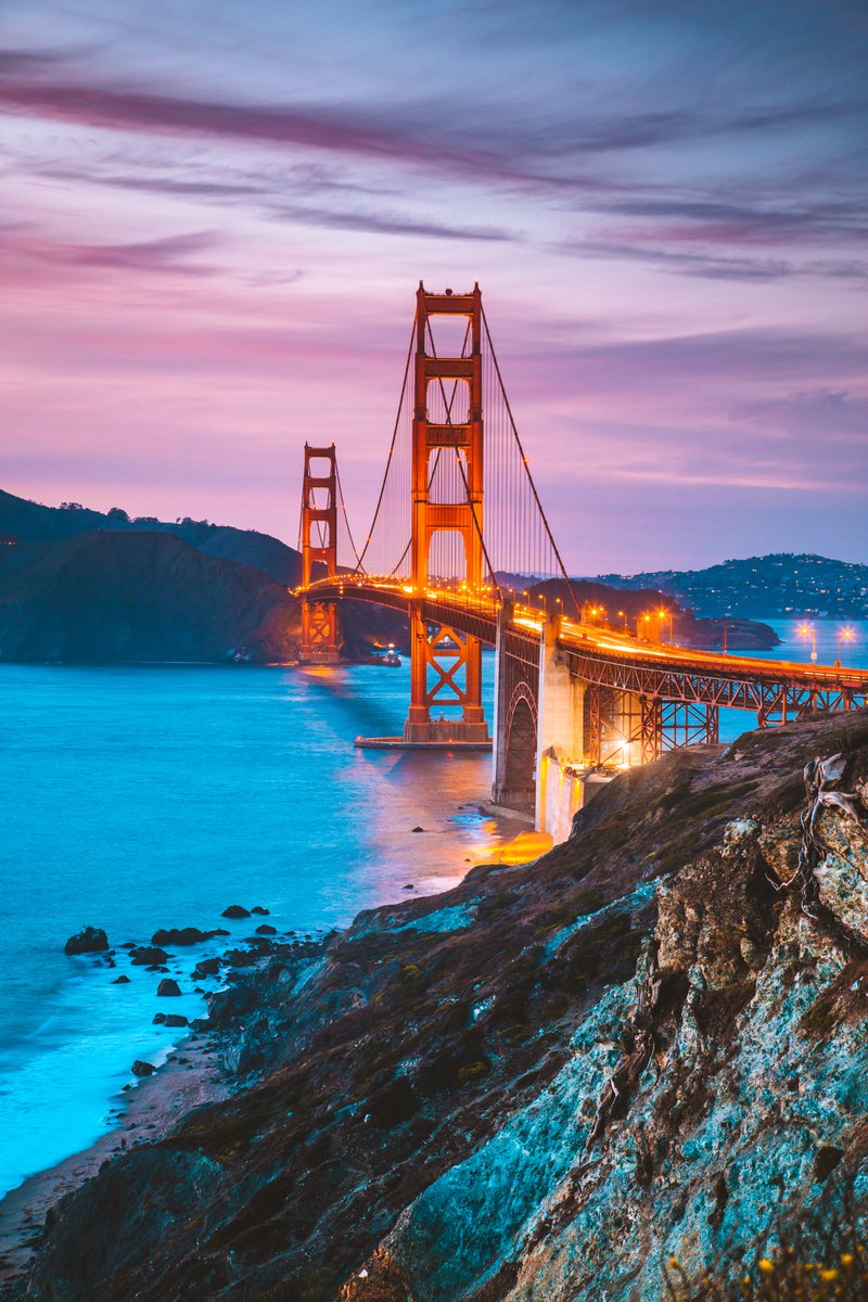 LuggageFree's tweet photo. Red, white, and blue from sea to shining sea. Happy 4th from your friends at Luggage Free! 🇺🇸

#4thofJuly #July4th https://t.co/XWUZoKT9Wb