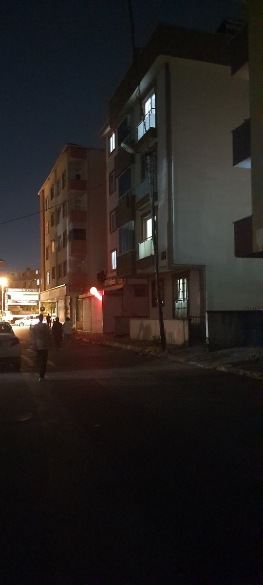 Değerli <a href="/Pendik_Belediye/">Pendik Belediyesi 🇹🇷</a> yaklaşık 10 gündür hem Esenler mahallesi Namık sokak hemde Aynalıçeşme sokak da bulunan sokak lambaları yanmamakta. Yardımcı olabilir misiniz? <a href="/ayedasdestek/">Ayedaş Destek</a> <a href="/ahmetcinpendik/">Ahmet Cin</a> #pendik