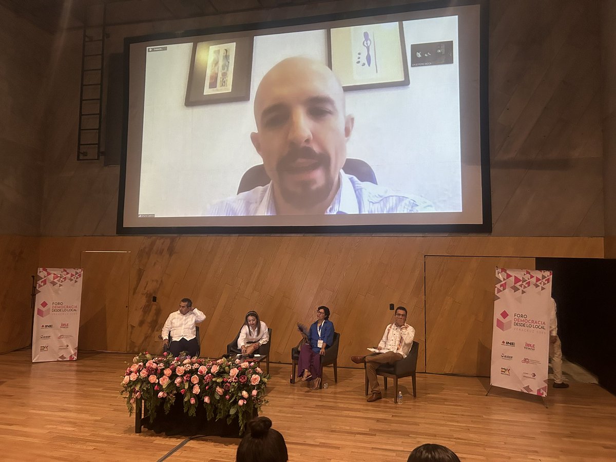 OscarDanieliec6's tweet photo. Fructíferos trabajos entre consejerías electorales nacionales y locales en el marco del “Foro Democracia desde lo local 2023” organizado por el @ople_Ver https://t.co/zXYFpPL7P8