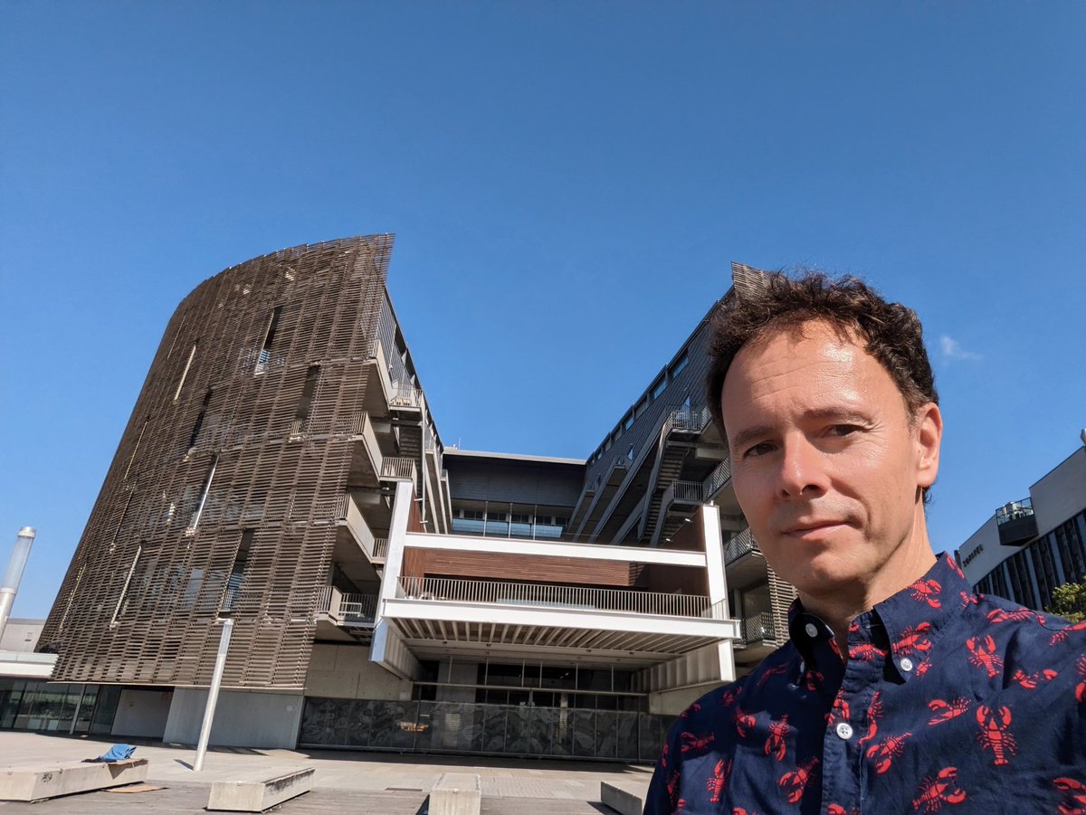 RNAdoctor's tweet photo. Meeting of the minds: wonderful meeting today with the awesome @jonas_mateu and @tahnee_mac from the @mirimiam lab at the @CRGenomica, to talk about #RNAsplicing, #microexons, #pancreas, #zebrafish, and #ionchannels. https://t.co/ewVA9rqMMg