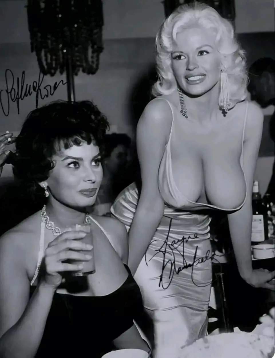 I can't believe that I have the same body type as this bombshell. https://t.co/aBeG74SH7s