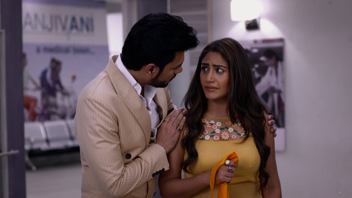 yourfav_sreyy's tweet photo. Suddenly it's Mr.Ziddi and his Mrs.Ziddi missing hours!🥺❤️🩹
The way NV Singh was such a husband goals for today's ITV!
#Sanjivani2 #NavISha https://t.co/yyZCjp5LP1