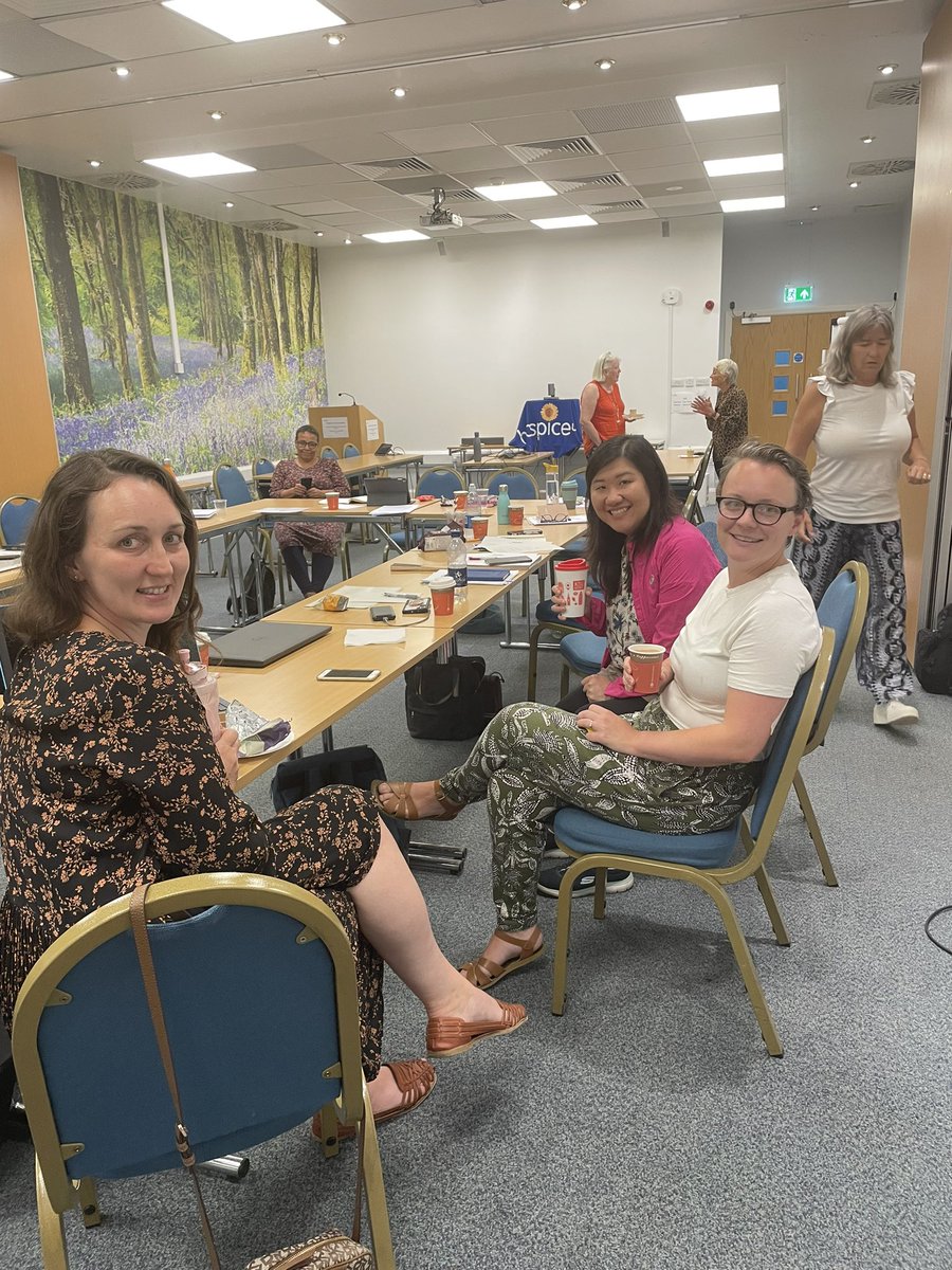 APCSW1's tweet image. Thank you to APCSW committee members for a great day! Interesting discussions and fab ideas from folk who are passionate and committed to palliative care social work with people experiencing life limited illness and their carers/loved ones!
Proud to work with you all 🤩☺️
