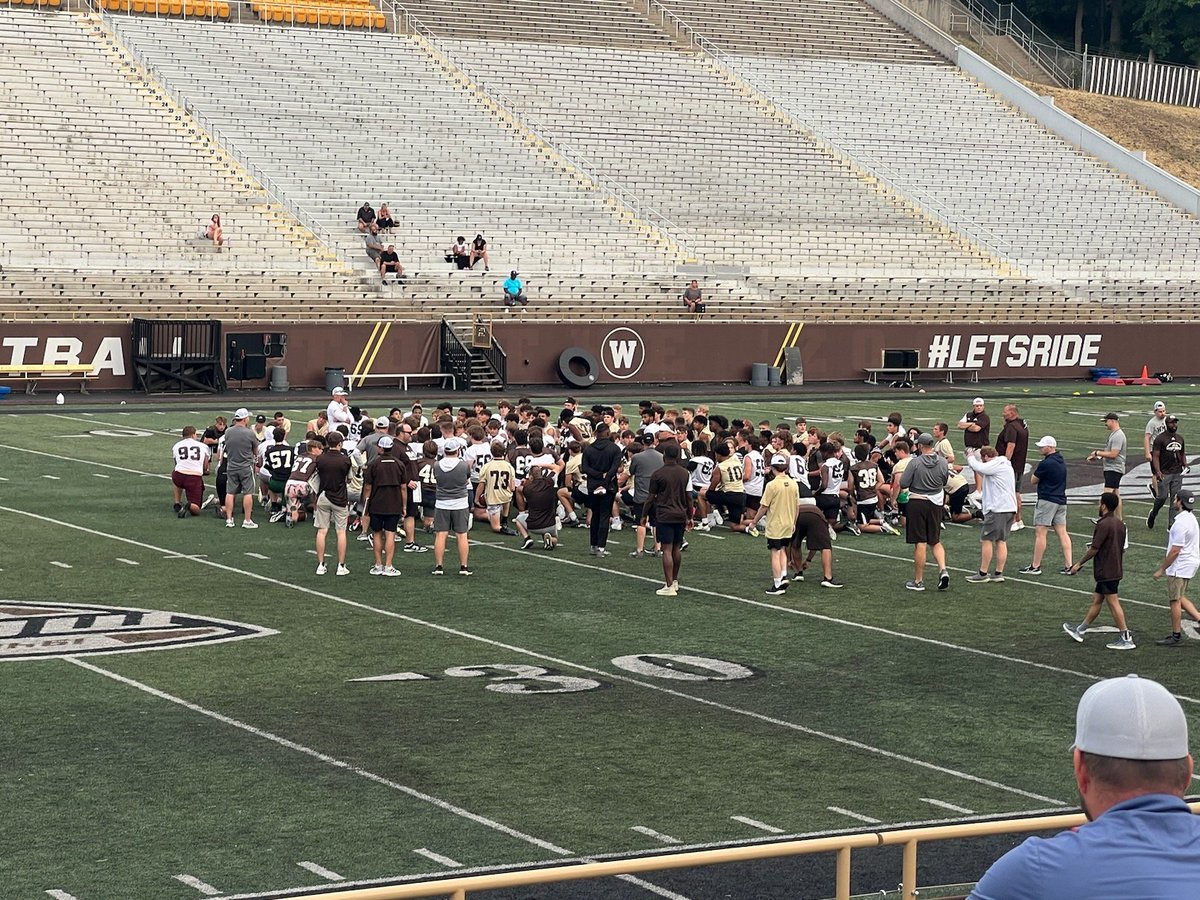 Vaughn Hoffmeyer (@old_vikt) on Twitter photo Learnt a lot and improved upon at the WMU prospect camp yesterday. Thanks coach <a href="/CoachTMendelson/">Trevor Mendelson</a> <a href="/Coach_Davis2/">Anthony Davis II</a> for the time. Learnt a lot and improved upon at the WMU prospect camp yesterday. Thanks coach <a href="/CoachTMendelson/">Trevor Mendelson</a> <a href="/Coach_Davis2/">Anthony Davis II</a> for the time.