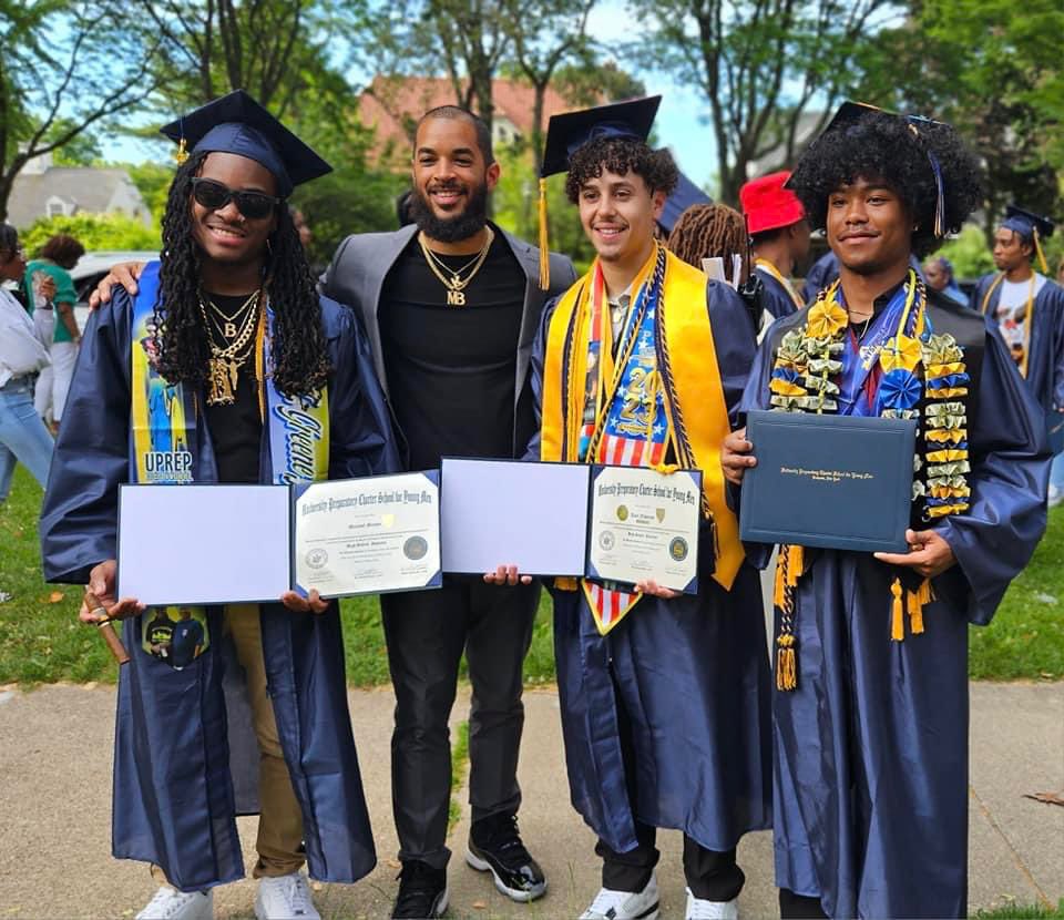 Perkk10's tweet image. With a few of my guys after graduation yesterday! #UPREP