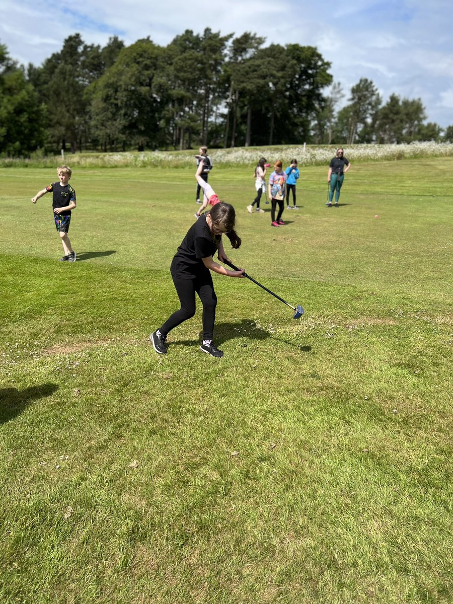 FifeActiveSch's tweet photo. β³οΈπ―π΅ | Park Gowf Festival
A great day celebrating Park Gowf at Dunnikier Park Community GC! π
π 40 participants π€©ππ
Well done to @CapshardPS @FairIslePS @TorbainPS @ValleyPSKdy & @thornton_ps for taking part in this awesome sport!
@ScottishGolf #SportForCommunities https://t.co/8zJteriCAS