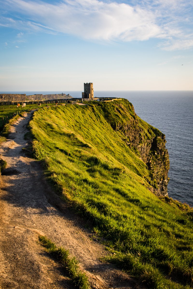 LuggageFree's tweet photo. Summer in the Emerald Isle ☀️ https://t.co/EnxWE8OVL8