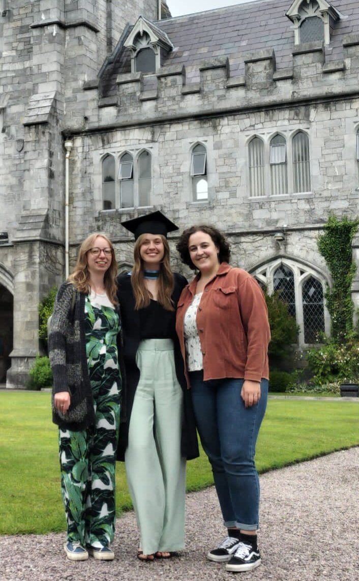 CRAClabUCC's tweet photo. Congratulations to Clara Felberbauer who graduated with a MSc by Research today! 👏👏 Supervisors @HellebustStig
@DeanVenables
Project @flaresepa 

Clara investigated the air pollution caused by wildfires in Ireland &amp; atmospheric processing of the emissions in a lab chamber https://t.co/Tfvra90ekv