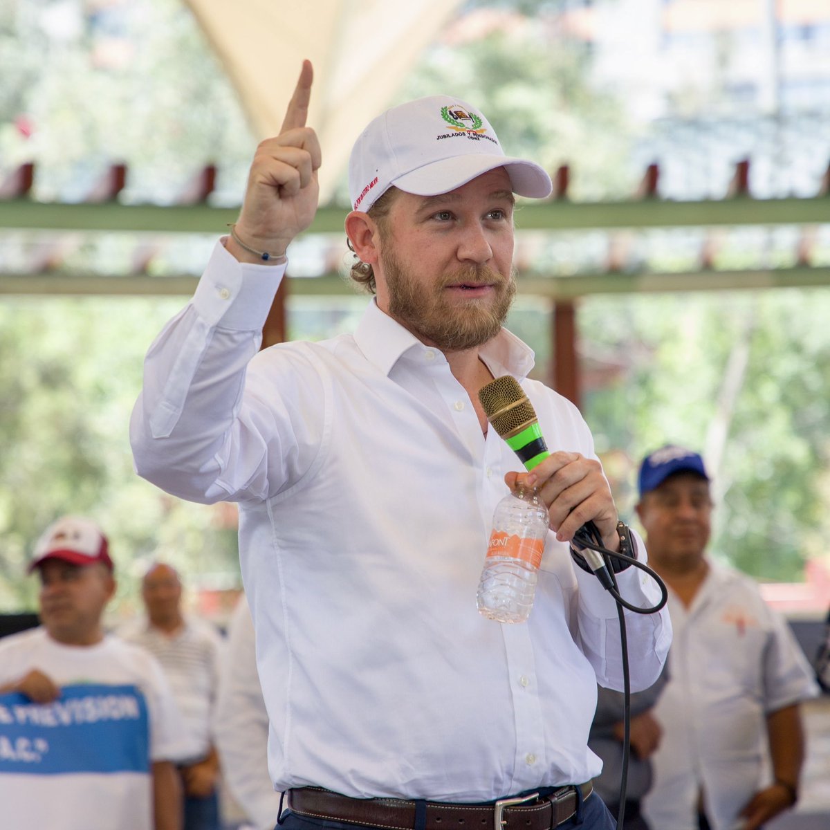 Los trabajadores de la #CDMX son esenciales para construir la ciudad en la que todos queremos vivir, por eso es muy importante darles certeza y transparencia en sus condiciones laborales, incluidas las Cajas de Previsión Social. En #BenitoJuárez estamos agradecidos con su labor.