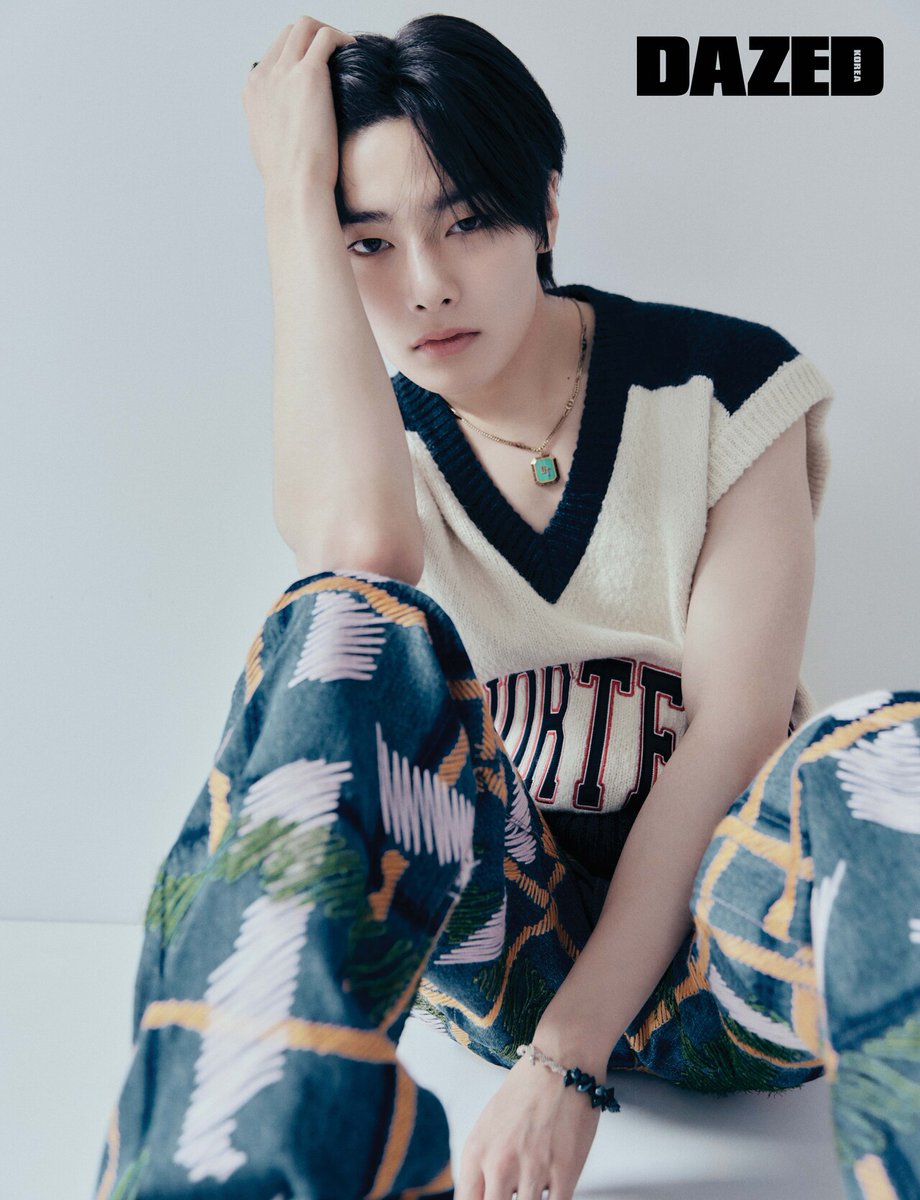 thinkinnie's tweet image. he aruxbwhdhdxj

#JEONGIN FOR DAZED!!!