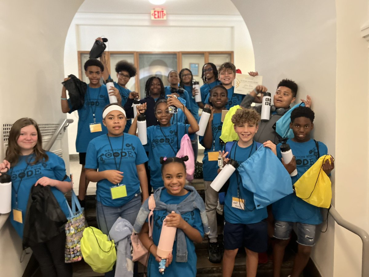 Campers 💛 their new swag!!! Ready for the rest of summer with bags & 💦 bottles!! #ncssbethebest #NewtonKidsCode @shebriej @cpsedtech @writeright_now