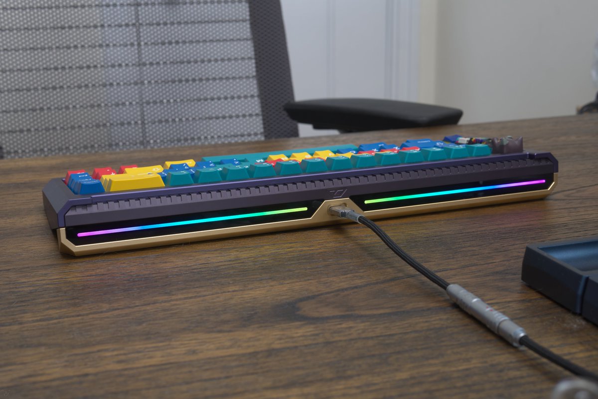 AeroBoard70 by Smit6y Works - will be sold in stock via ClickClackIO in late July! Pretty tasteful implementation of RGB and with a very cool sci-fi / industrial inspired look. I dig it. With GMK Panels by bub.
