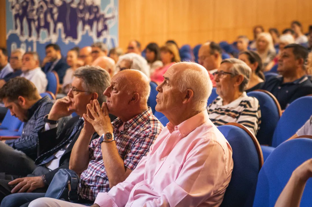 DistritOlimpico's tweet photo. ACTO DE PRESENTACIÓN DEL COUMENTAL DEL 40 ANIVERSARIO DE DISTRITO OLÍMPICO 🩵

El Club ha puesto el broche final a la temporada del 40º Aniversario con un evento en el que se proyectó el vídeo documental para recoger todos estos años 

@cesurformacion @AuraMed
#letsDOit #yosoyDO https://t.co/cCKedg7IYF