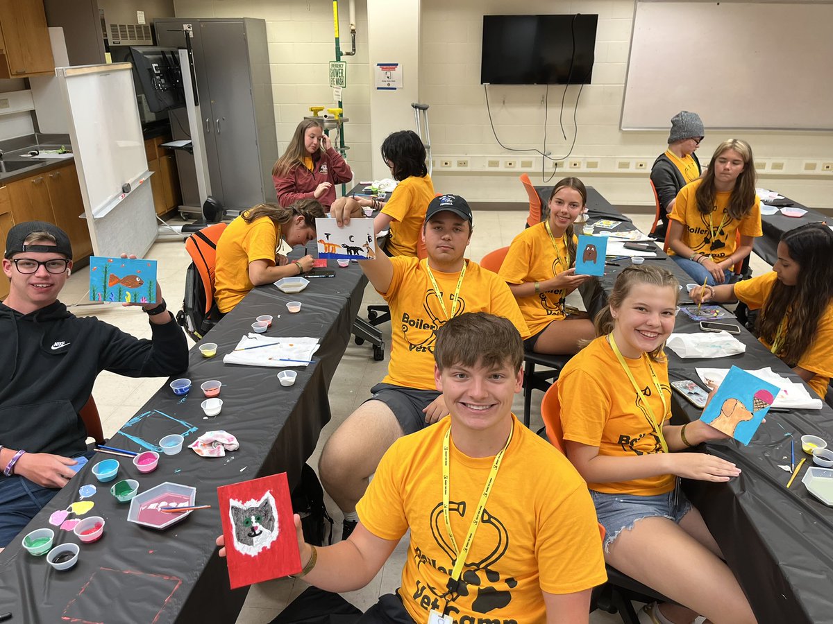 BoilerVetCamp's tweet photo. Finished products!! #TeamBeyonce #pucvm #BVC #lifeatpurdue https://t.co/iQkcXWwGXf