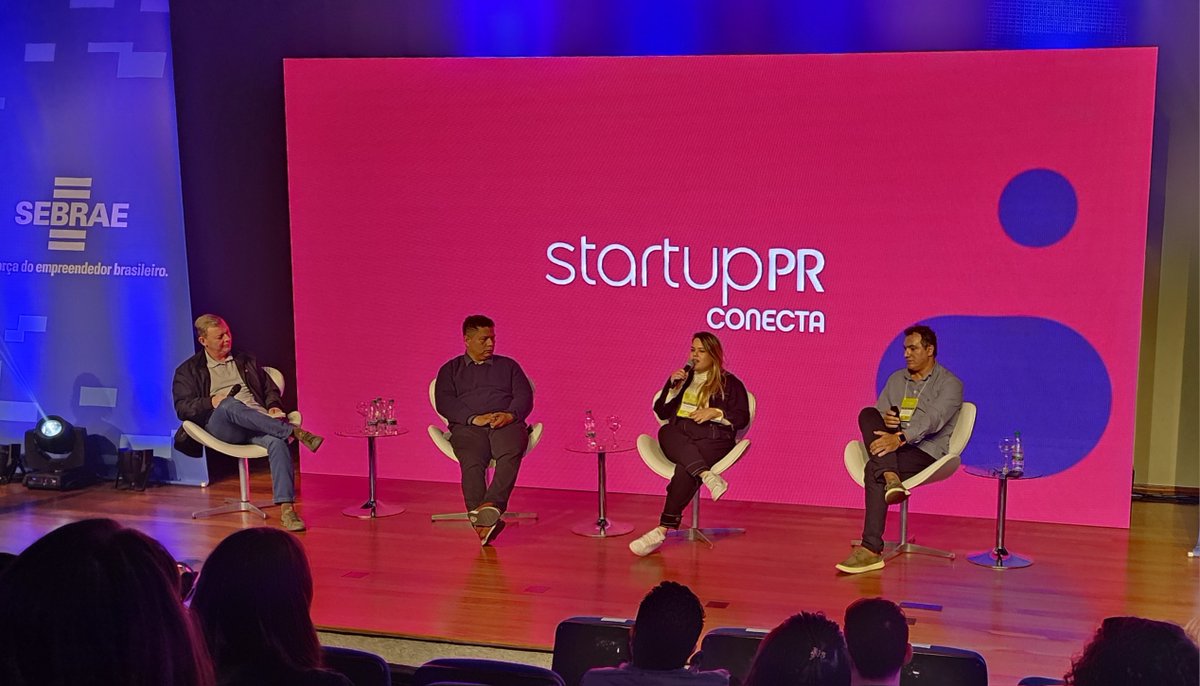 SEBRAE_PR's tweet photo. 🤝 Como startups podem buscar investimentos e captar recursos financeiros? Nosso diretor @jgava, junto do Anderson Diehl, da #AngelInvestorClub, Monnaliza Medeiros, da #Dealist, e o Edson Mackeenzy, da #NonStopProduções, abordaram o assunto durante o #Conecta23. https://t.co/T3IHK4dkps