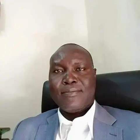 MajokLam's tweet photo. Truth be told, Kiir is showing us that this country is owned by one ethnic. He's sacking Dinka and replace with another dinka, and the Dinka on media are just cheering, but when you talk about it they will said you're a tribalist. I think Kiir is not a normal drunkard. #ssot https://t.co/PtfOmjJPwO
