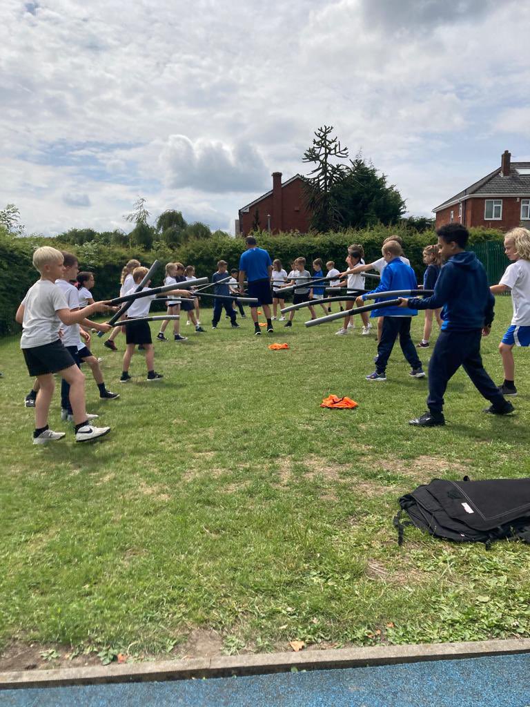 StPetersSD's tweet image. More photos from Y4’s fencing experience. #KeepActive 🤺