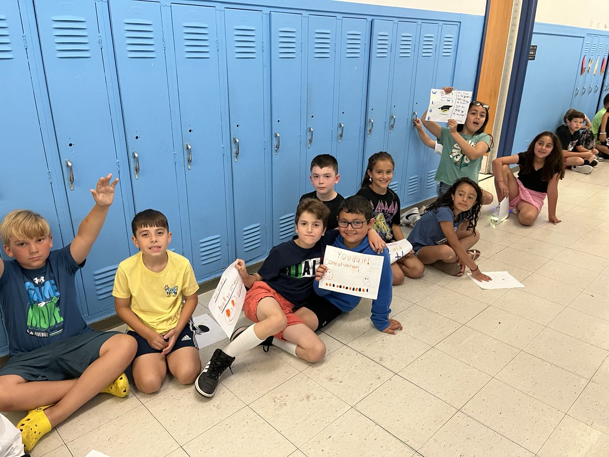 3MiuWSS's tweet photo. Our last day together was full of smiles, laughs, and quality time with one another. The kids were ecstatic to celebrate our graduating 6th graders and the graduates from Carey H.S.! Looking forward to their turn in a few years…🥹 Have a wonderful summer! ☀️ @wsselementary https://t.co/ENQW8gInbz
