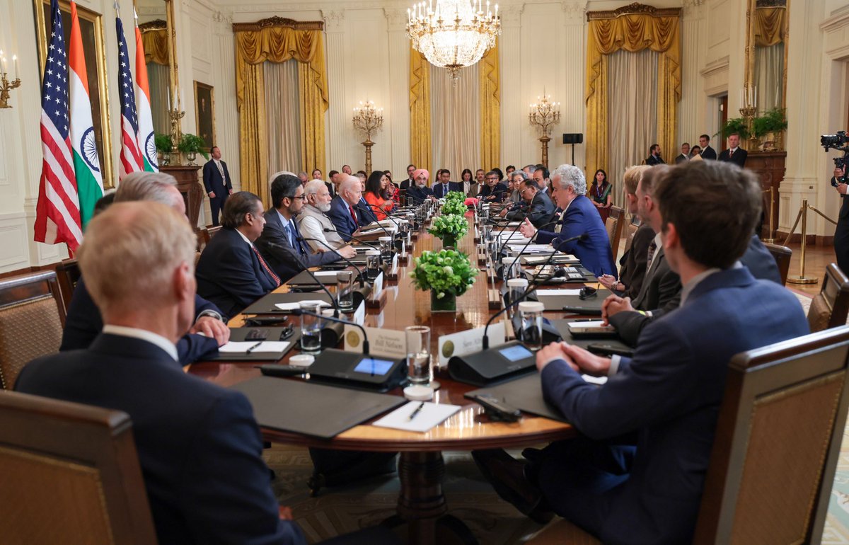 narendramodi's tweet photo. At the White House today, @POTUS @JoeBiden and I met top CEOs associated with tech and innovation to explore ways in which technology can fuel India-USA relations. Harnessing tech for societal betterment is a common goal that binds us, promising a brighter future for our people. https://t.co/lpxCtuxmzq