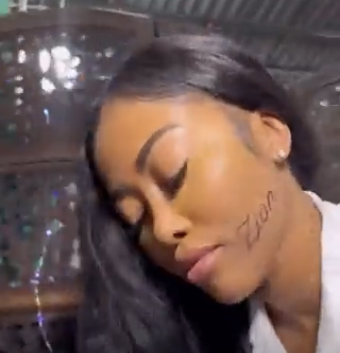 Ingram Alerts on X: The FBI needs to get involved asap. Moriah Mills gets  Zion Williamsons name tattooed on her face 🤦‍♂️ t.coJMzdL77ly2   X