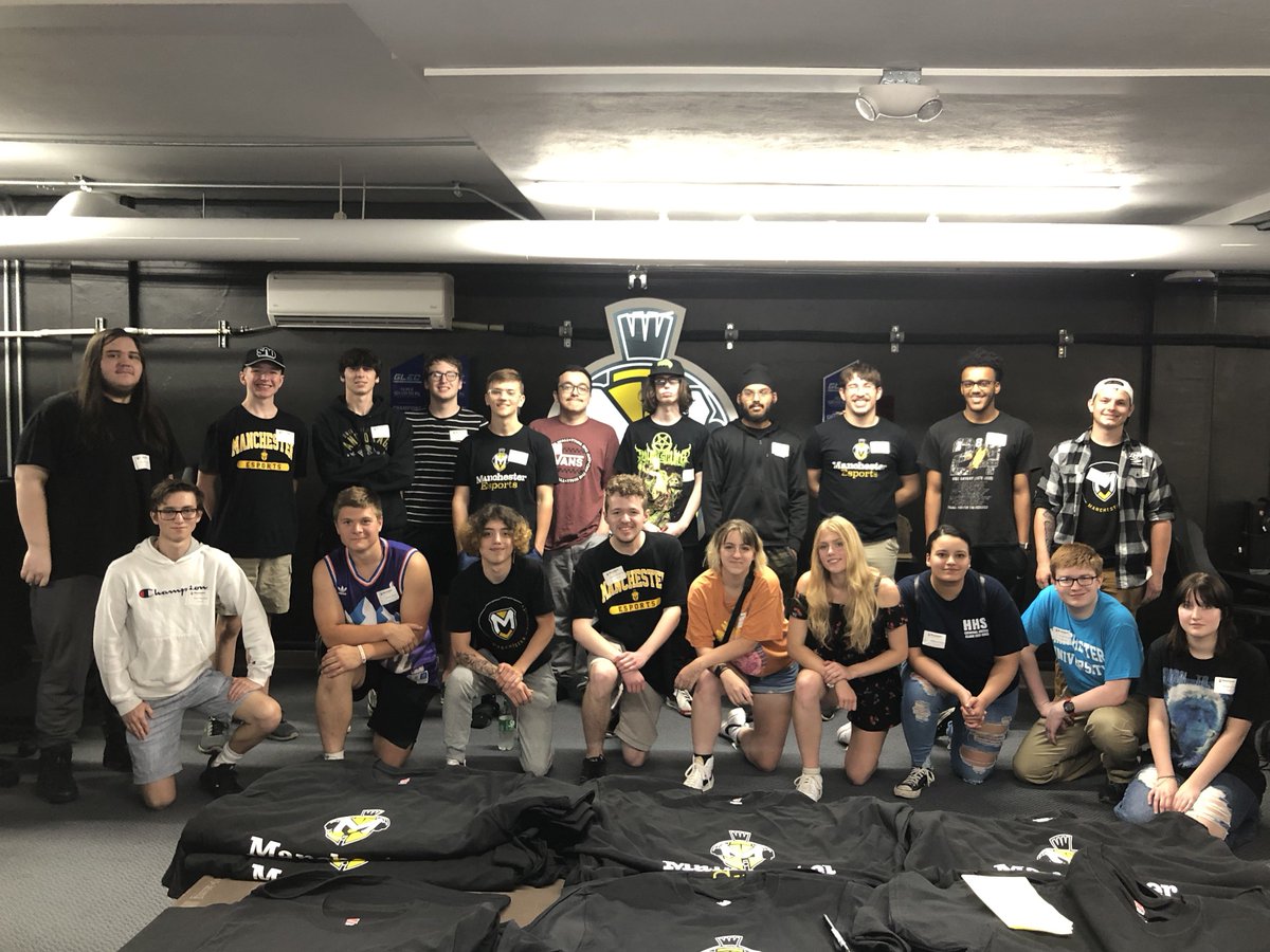Low quality picture. High quality players.

MUES welcomed 20 of our 25 incoming esports players during Black and Gold Day today!!

Fall 2023 can't come soon enough.
