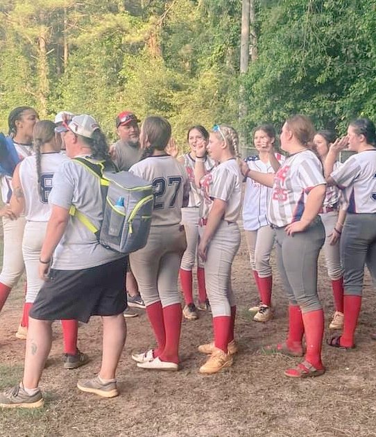 amandaaa822's tweet photo. Another great day playin' ball with my Rage 🥎 sisters. 7IP, 11K, 4H, 2R 2ER, 0BB, .143BAA. Played 1B & OF too & made some tough catches to help my team ❤💪. #pitcherutility #asc27 @AgnesScottSB @slappers_dad @coachv_asc https://t.co/CPwbPcaId1