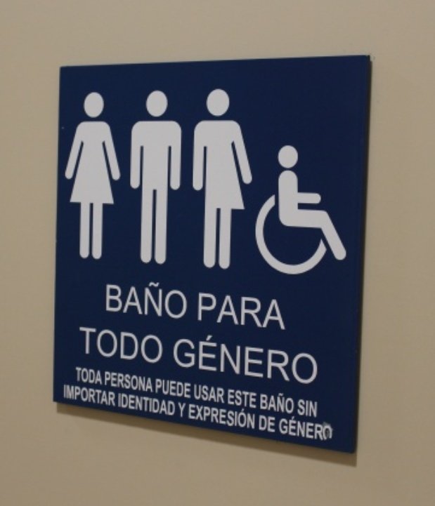 DEBORAHKAHAN1's tweet photo. ¡¡¡No a los baños mixtos!!!! 😡
Ayer tuve q irme de un restó xq mi hijo de 7 años lloraba xq quería hacer pis pero no iba a entrar al baño xq había "dos nenas" y le daba pudor.  Quería ir al baño de varones. ¡Y no había!
No voy nuca más a ese lugar. 
¡Degenerados!
#ConLosNiñosNo https://t.co/6aJT42u8BO
