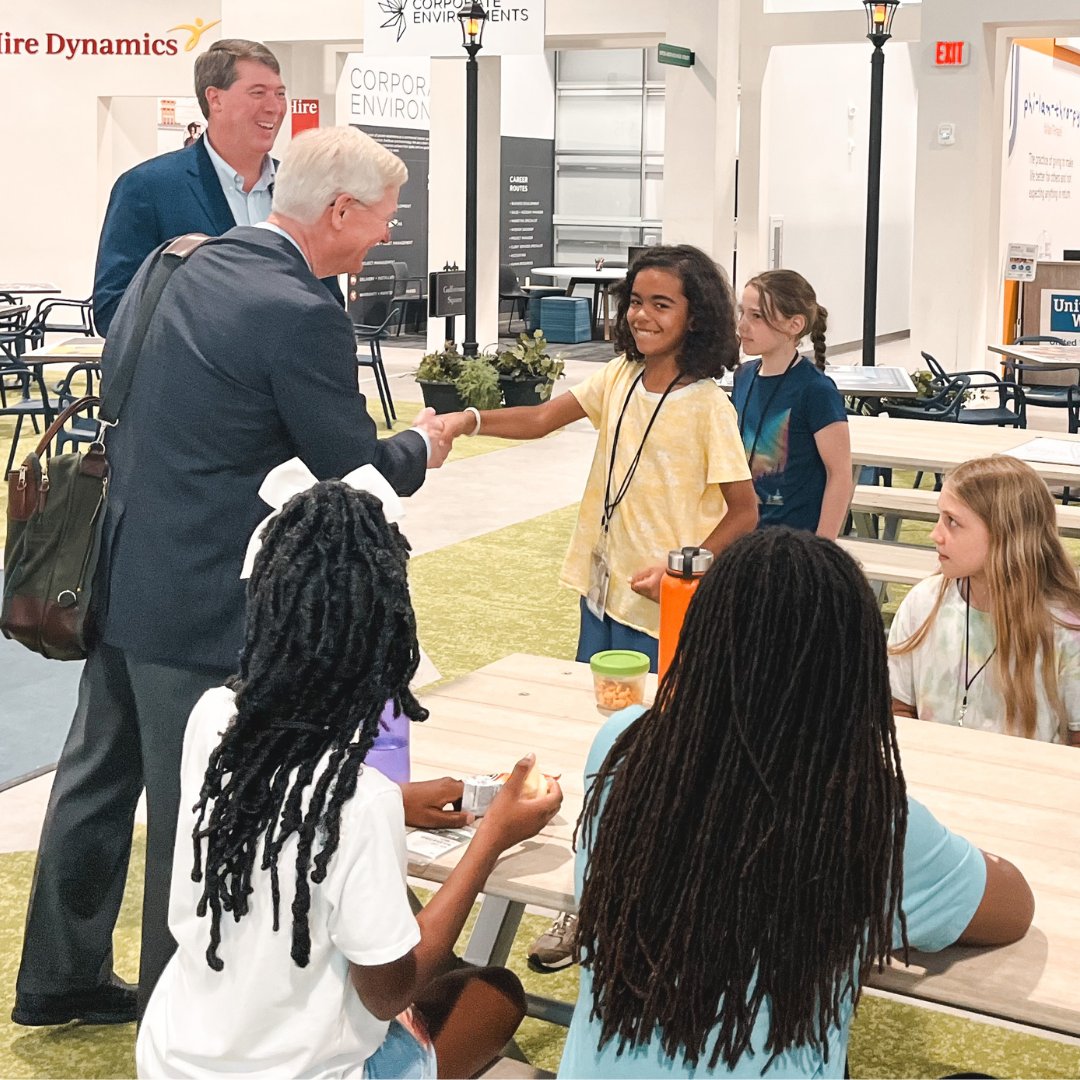 During last week's summer camp, our Savannah campers asked JA staff if they could present their loan proposal to <a href="/SouthStateBank/">SouthState Bank</a>. SouthState's President &amp; Division President happily stepped in to hear from Mayor Rose and the rest of the JA Savannah. 🤝🏦
#summercamp #JAofGeorgia