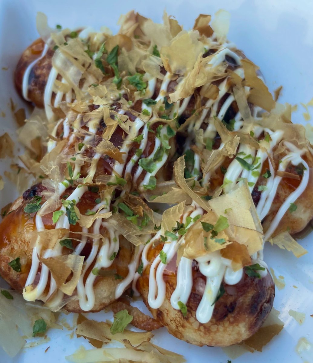 金曜の夜なので、タコパ🐙
21時でもこの明るさって、日本から帰って来たばっかりだから変な感じ😂

明日はシュトゥットガルトの友達に会うし、夏は楽しみが沢山ね🥺❤️

絶対「太ったね」って言われるんだろうな🤣 https://t.co/CUQoqdqV5U