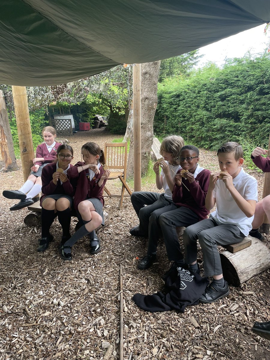 Year6_BroadOak's tweet photo. We had a great day today for Mrs Benton’s last day - we went into the den and had a campfire and toasted marshmallows to make S’mores 😋🔥 https://t.co/gxtVYBXf8Q