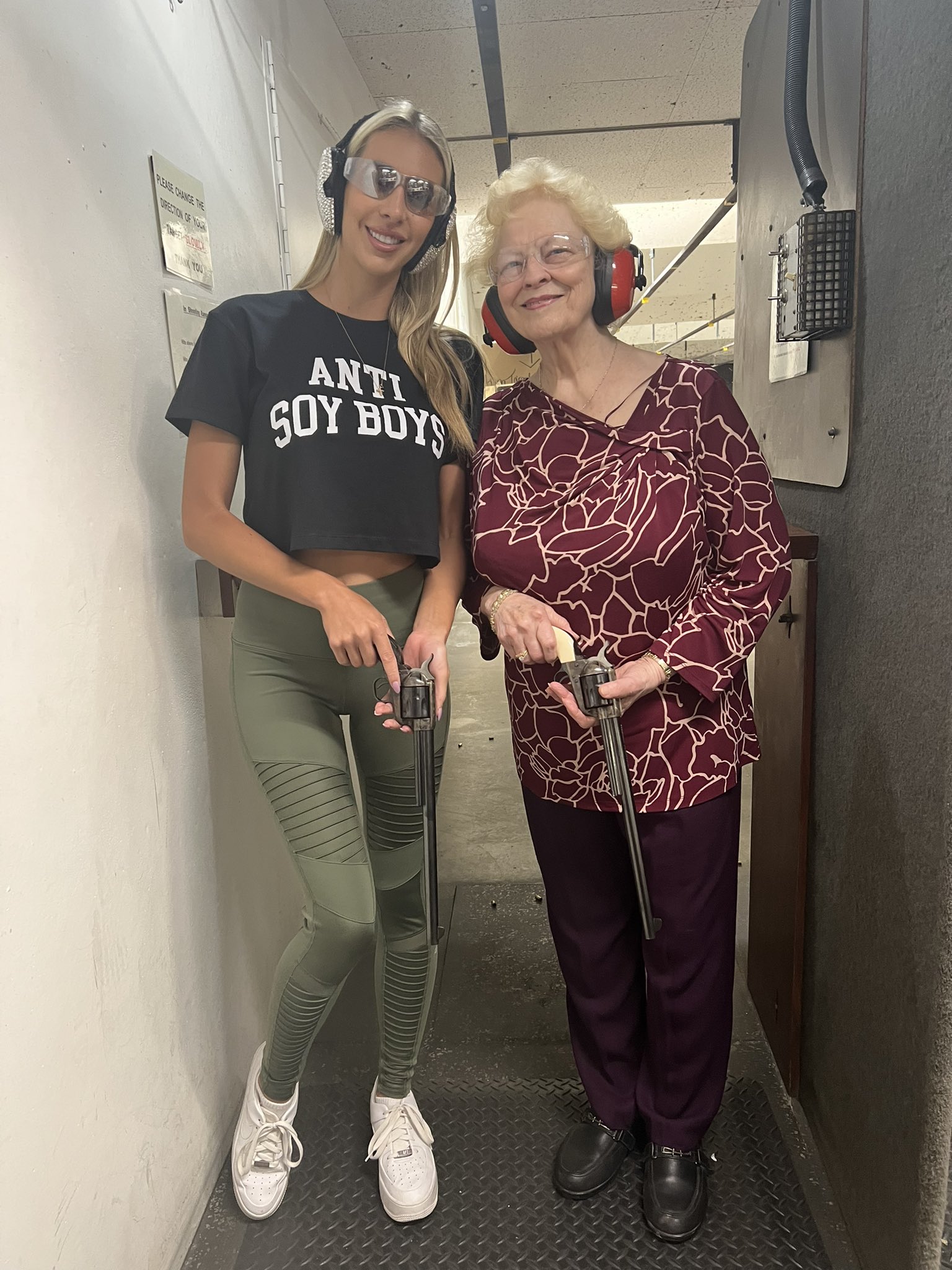 TW Pornstars - Bri Teresi. Twitter. Anyone else got a badass Granny