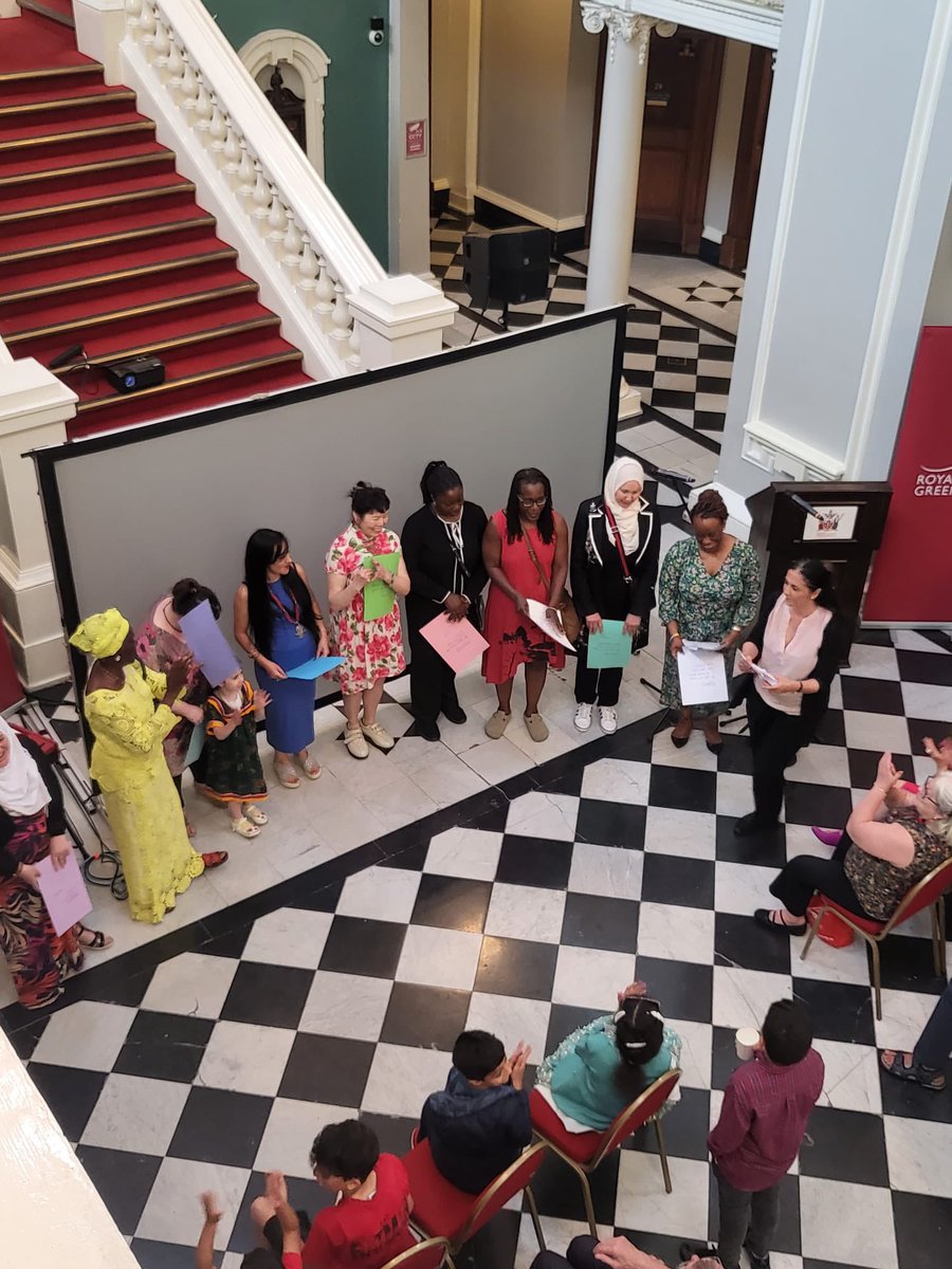 Royal_Greenwich's tweet photo. @CotWChoir @CreatingGround introduce a film about its inspirational work with women from migrant backgrounds. Its #NoticeUs campaign is helping us shape the experience that migrants and refugees have with temporary accommodation in Greenwich.
#RefugeeWeek2023 #RefugeesWelcome 🧡 https://t.co/AsQwlN6441