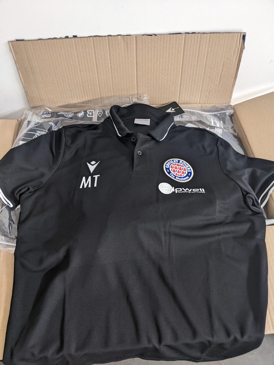 Simon_Costigan's tweet photo. New @GresleyRovers kits fresh from @EastMacron they look fantastic & I can’t wait to get see it for real in pre season @GresleyAcademy Massive thanks to @paulsharp76 for sponsoring both kits @MacronSports #newkitday #moatmen https://t.co/vVNYjwpOWQ