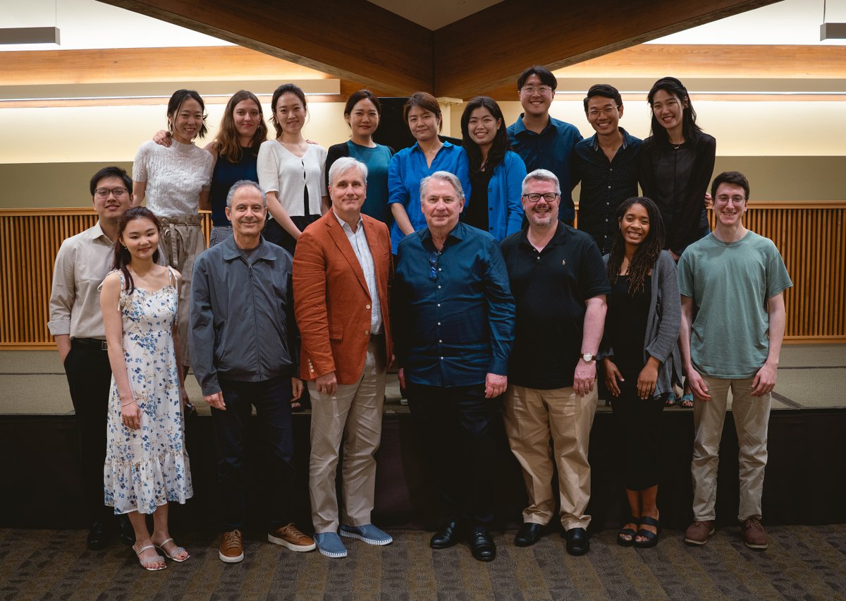 Enjoying our time in Michigan with extraordinary students from the Shouse Chamber Music Institute! Bravo to this talented group of musicians!

If you're in the Great Lakes area, please join us for the closing night of our series on Saturday at 6:30 pm. greatlakeschambermusic.org/performance/cl…