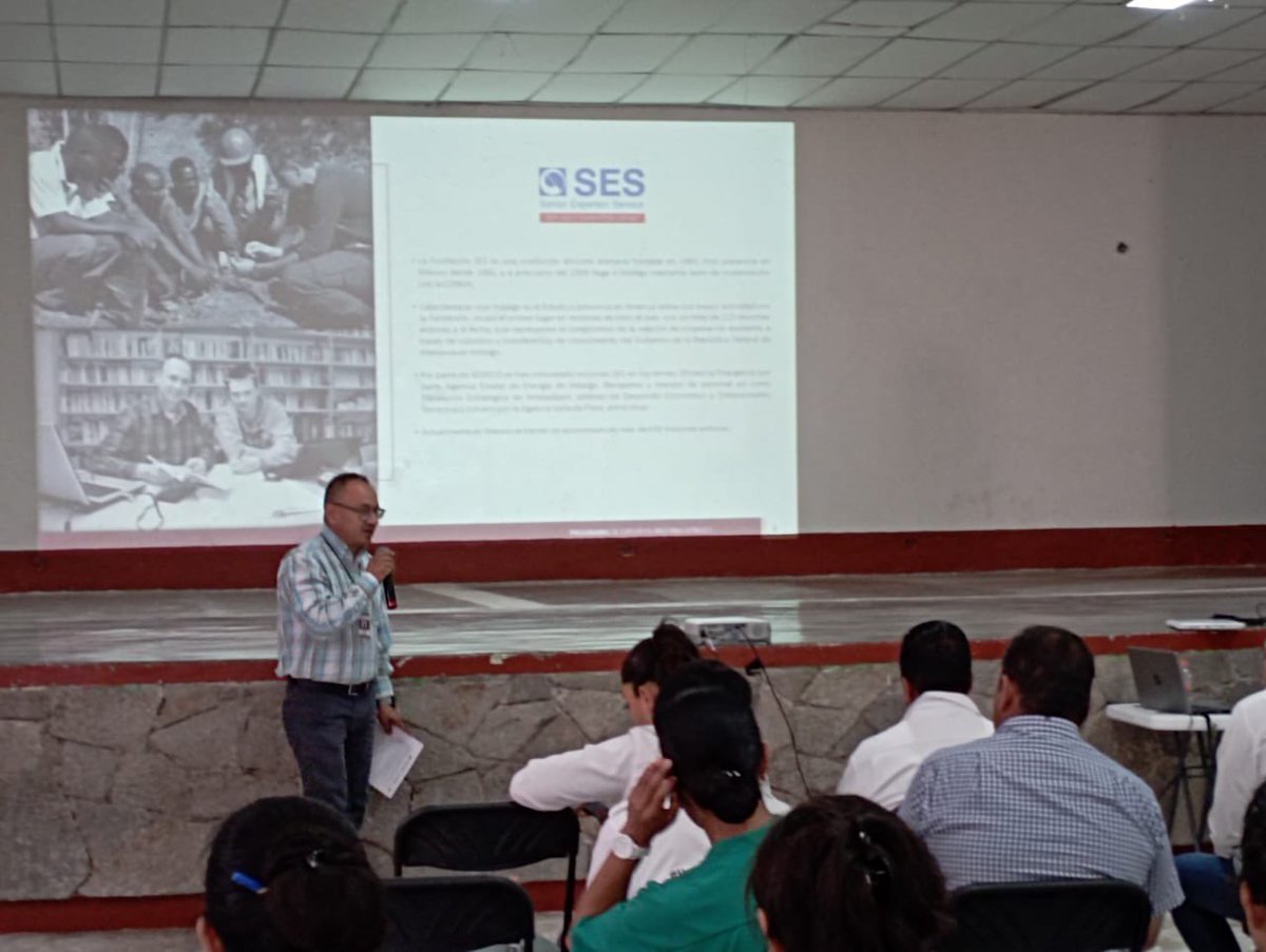 Hgo_COINHI's tweet photo. Con el objetivo de fomentar la transferencia de conocimiento, @Hgo_COINHI presentó el programa de expertos internacionales, en el Municipio de  @NopaladVillahg , siguiendo la encomienda  de nuestro Gobernador @juliomenchaca_  para un mejor #Hidalgo.

#PrimeroElPueblo https://t.co/g3WGGoGJEU