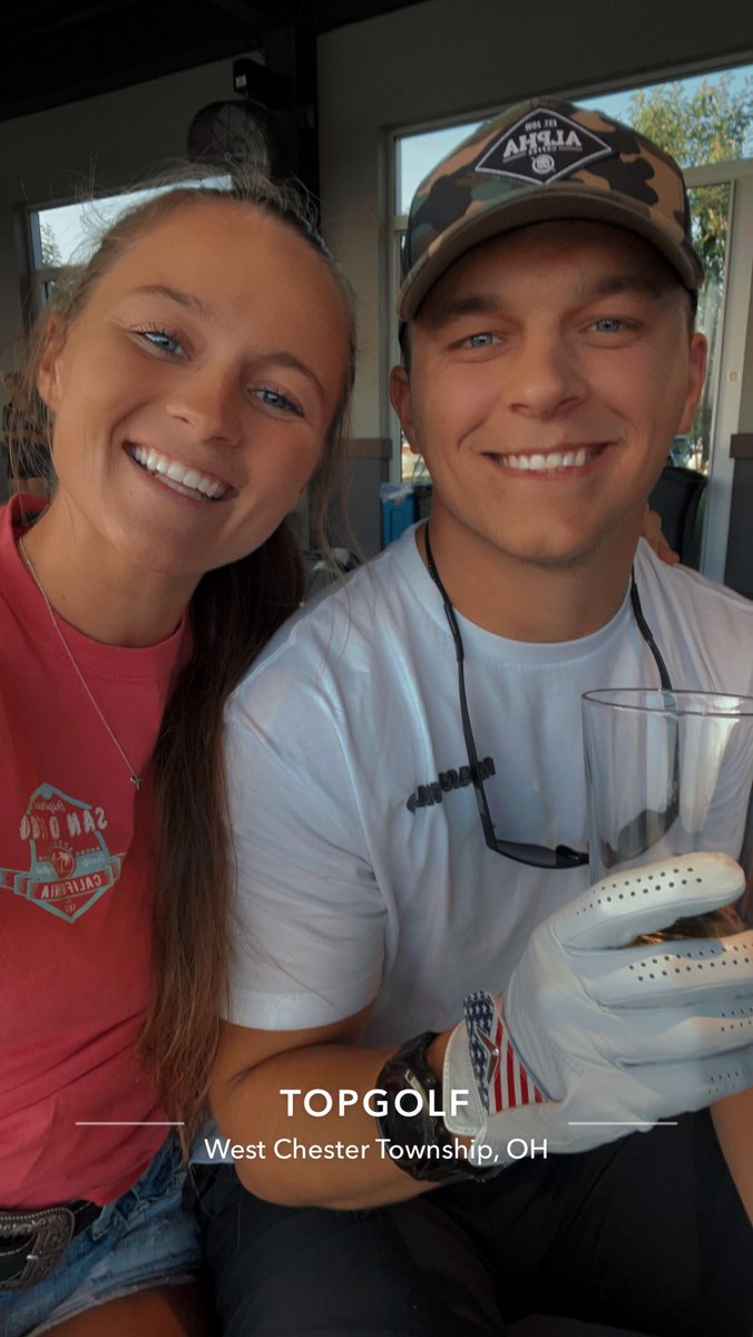bgstomp11's tweet photo. Happy freaking 26th birthday to my other half! I love you too the moon and back and hope you have an amazing day! 🥳❤️☺️ @Menk316 https://t.co/hX1Wokm0tw