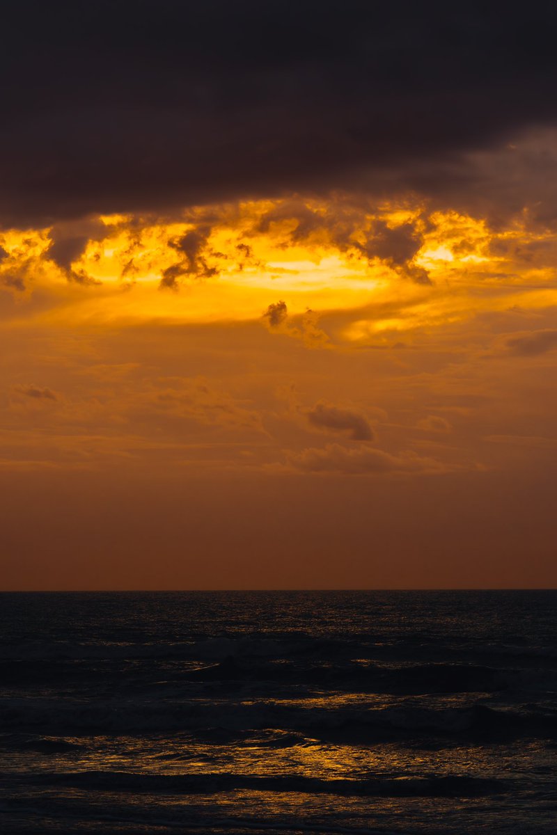 laebarclay's tweet photo. A couple sunrise photos from this morning in the Outer Banks using my killer combo @SonyAlpha A7III + my go to SD card @lexarmemory 📸🧑🏻‍💻 https://t.co/xiIGOdvjmY