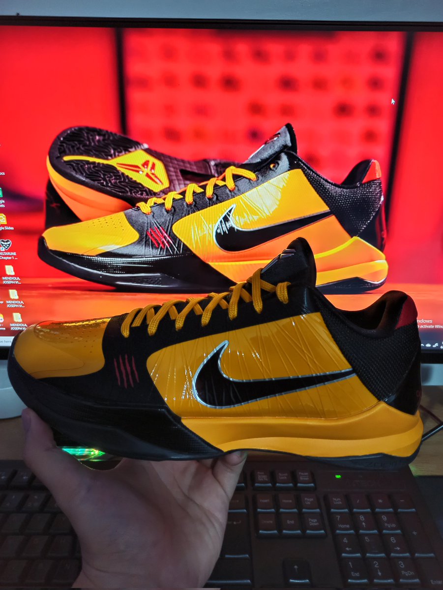 Naaalala kopa dati wallpaper lang kita sa phone at PC ko. Since 2014 mula  nung mahilig ako sa sapatos ikaw na talaga pinakagusto ko. Kaya ako nag reresell para makaipon ako ng pambili sayo. After 9 long years nabili din kita 🥺❤🖤💛 

#Kobe5ProtroBruceLee
#MambaForever