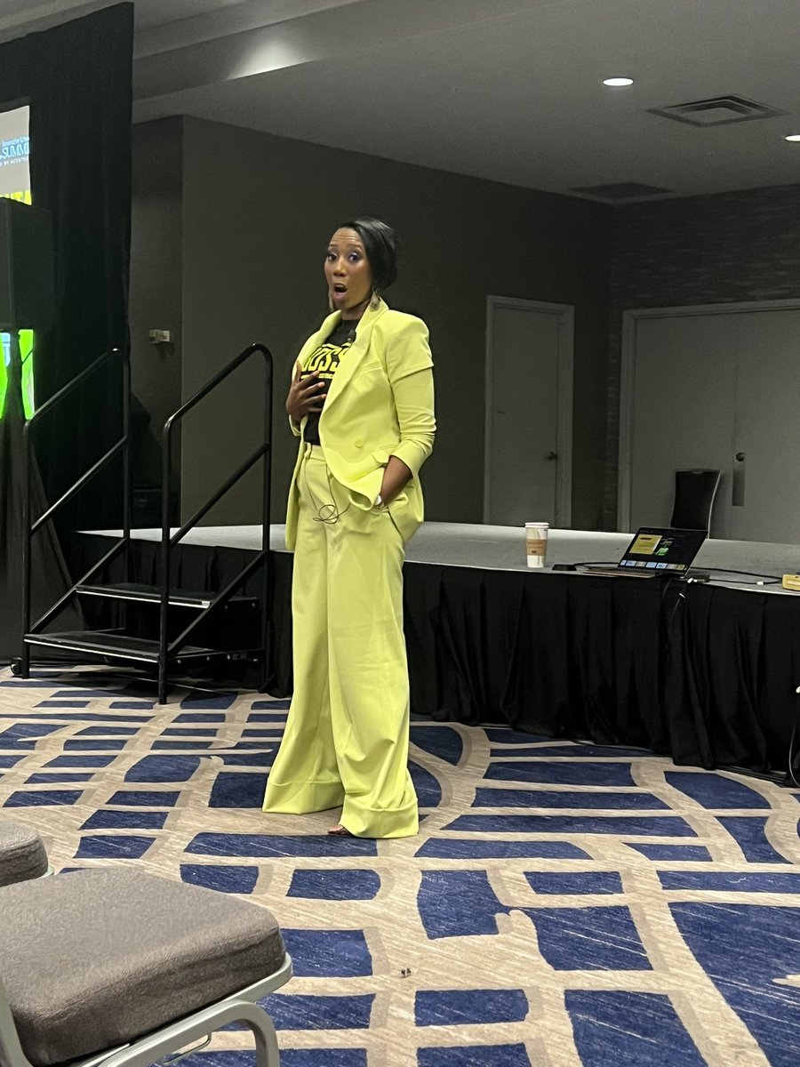 DrKyctrell08's tweet photo. The second session with my Soror was just as informative and impactful! Thanks for the wisdom @DrLMNelson !! ๐๐ Vibrate Higher and have an Attitude of Gratitude #LeadWithLove #BossEducator #InnovativeSchoolsSummit https://t.co/HjgckwyroN