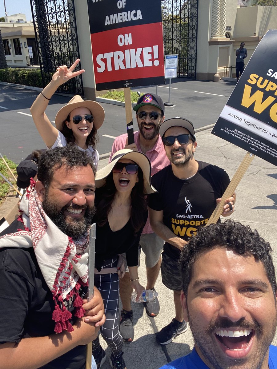 Amazing moments from today’s #MENA picket at Paramount. We had a happy collision with the karaoke pop up. Thank you all for spreading love, kindness, and support through these challenging times. We will get through it stronger. #hireME