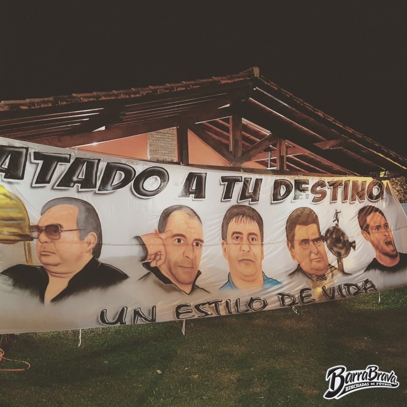 barrabrava_net's tweet photo. TRAPOS - BARRA BRAVA - HINCHADAS DE FÚTBOL
👉 https://t.co/0KQzHXtj8E https://t.co/EMy28AJmWT