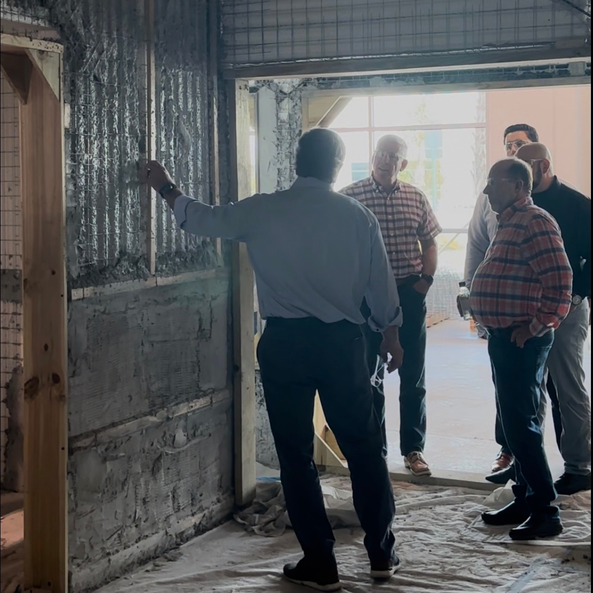 VeroBuilt's tweet photo. During the build of our demo house project, the VERO team used single, double, and floor panels to create a structure that clients can physically interact with. We will be adding different interior and exterior finishes to demonstrate the versatility of building with concrete. https://t.co/ttbiNNFYic