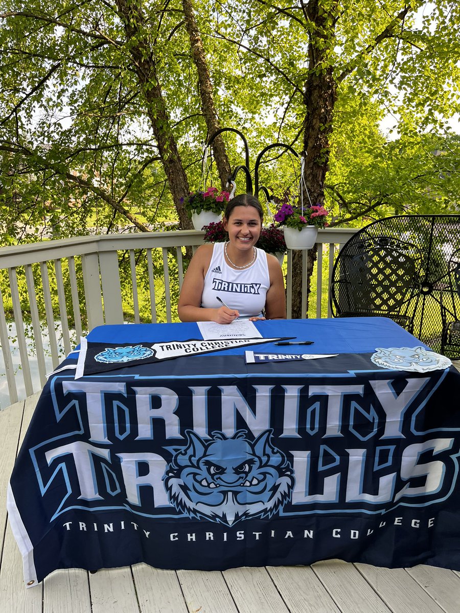 Trinity Cross&Track tweet media