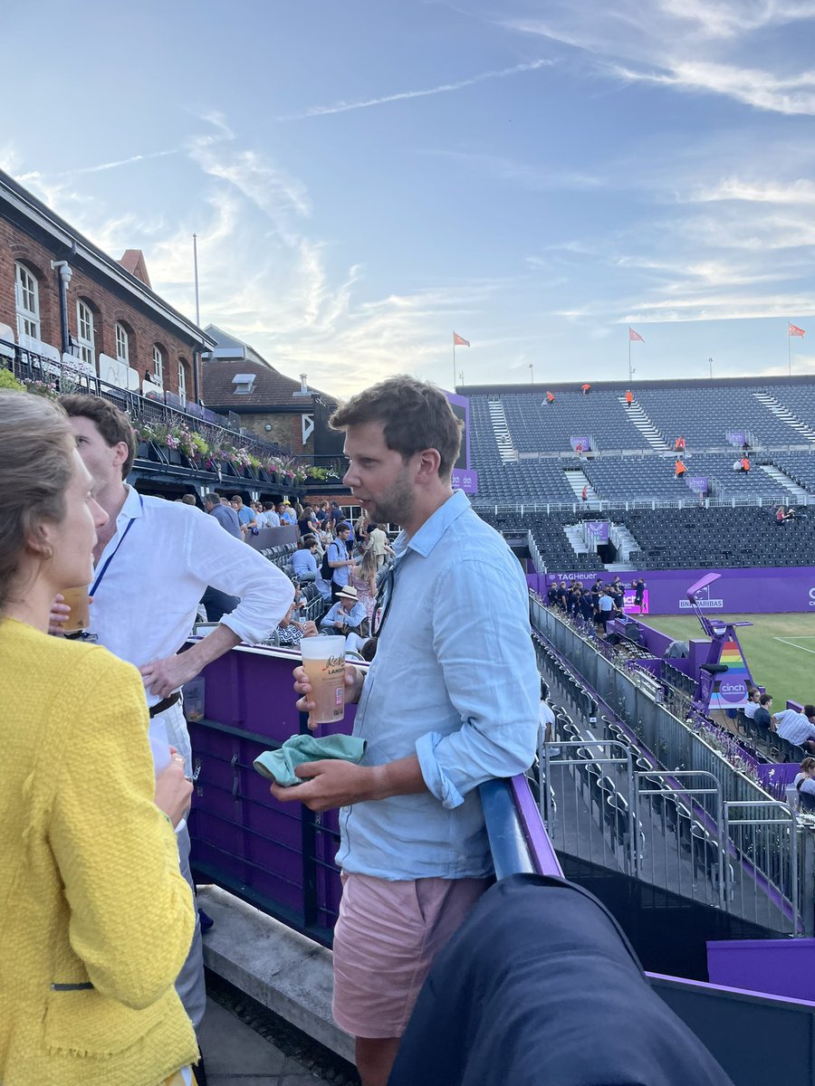 LoliLondon's tweet photo. Spent some nice relaxing time @ Clubhouse @ Queens

Going home now 😀 covers are on 😀 https://t.co/YhY59d6sy7