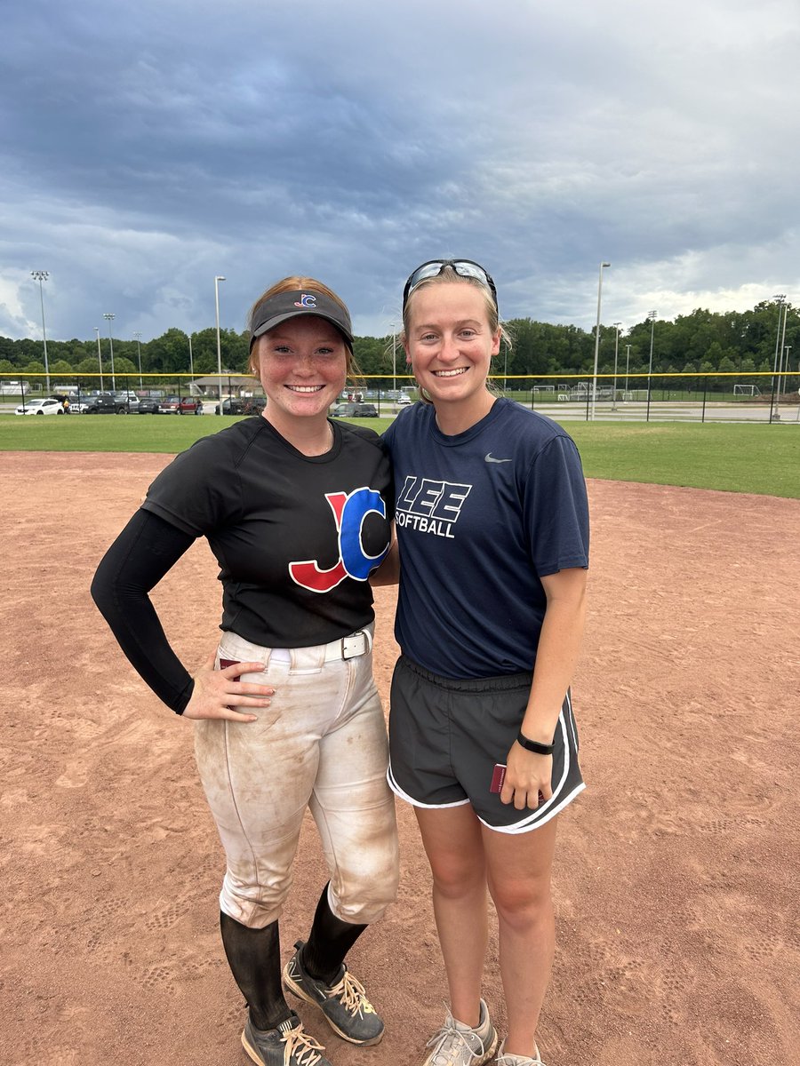 bkemp7702's tweet photo. Had a great time at Stars Over Alabama Camp and got to meet some amazing coaches! @LeeUSoftball @UAH_SB @CACC_Softball @SapsSoftball @jc05adamscathey @redhawkssball https://t.co/Y6IOT8mPeS