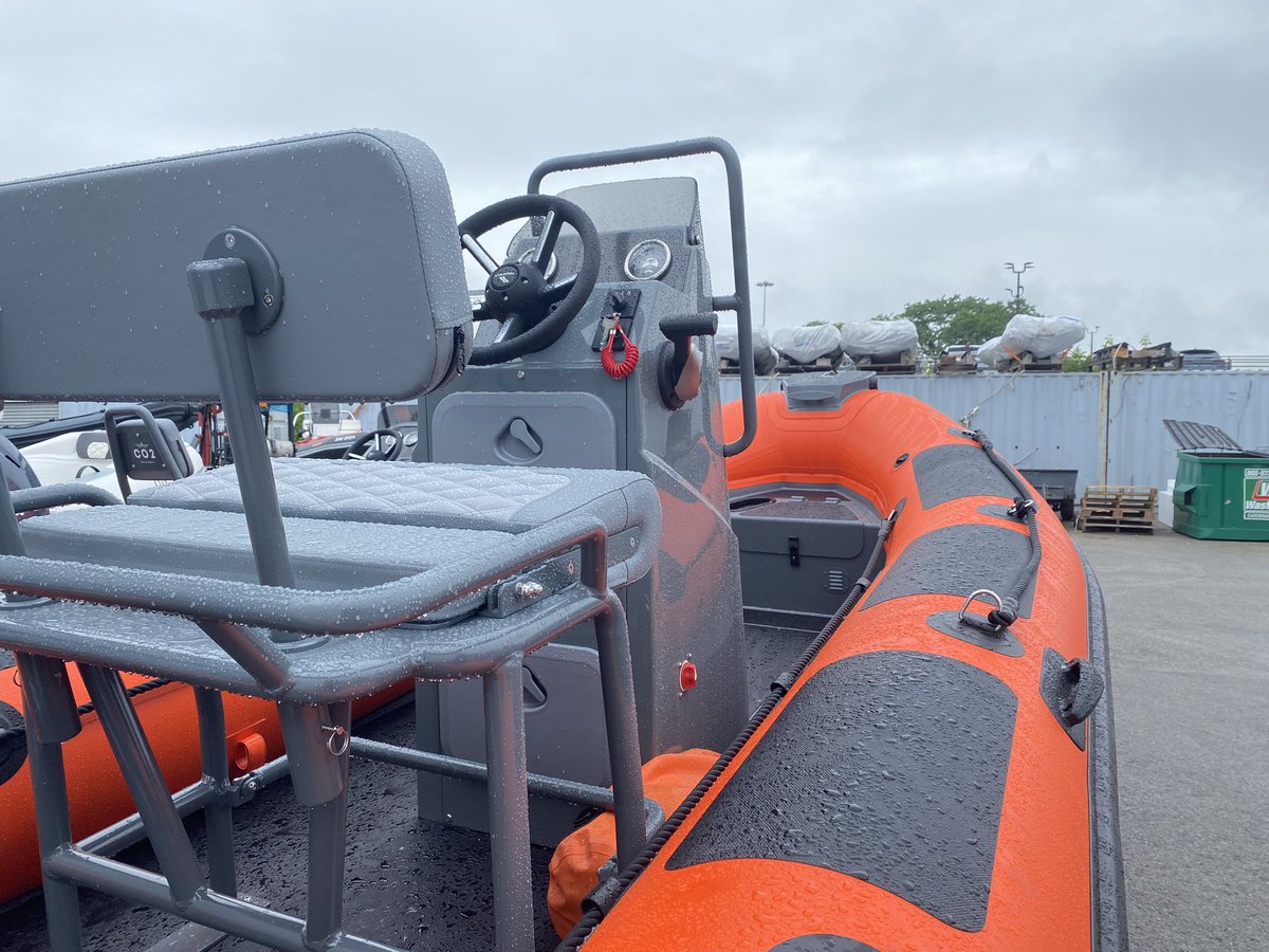 How do you prefer your Highfield Patrol? Jockey style or Flex Sit/Stand?
🚤 
#highfield #patrol #co2inflatables #oakville #midland #inflatableboats #boats #boating #fishing #watersports #Titanic