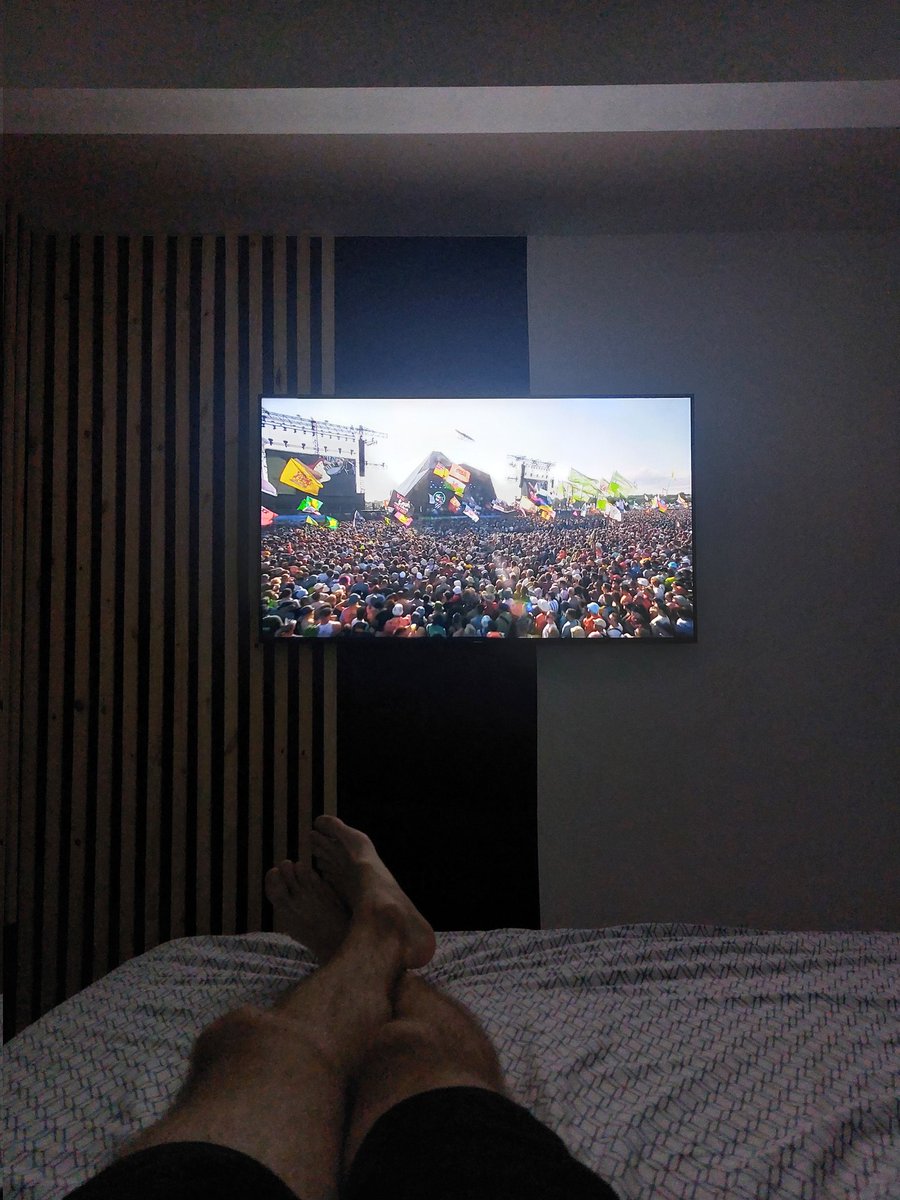 JasonBick86's tweet photo. @PintsDrank #Glastonbury23 #foofighters 👌 https://t.co/ieW3IgXUfN