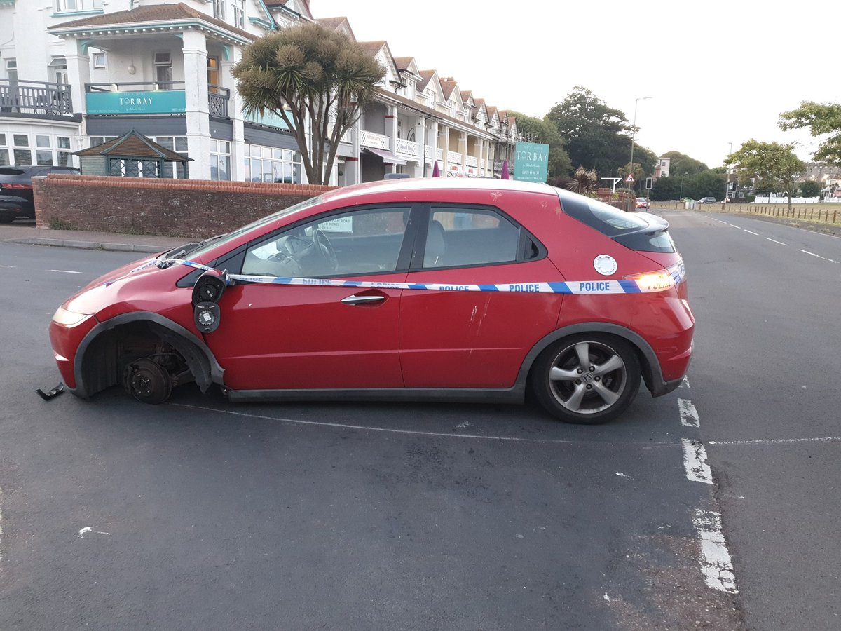 This car arrived at this location in Paignton earlier in the day. Some enquiries revealed that it has not been taxed since December, as well as missing a wheel..... it has been seized for no tax #taxitorloseit